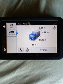 Predám kvalitnú veľkú navigáciu pre kamiony Garmin dezl 770l - 9
