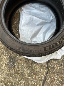 zimne pneumatiky 235/45 r18 - 9