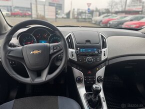 Chevrolet Cruze 1.6 - 9