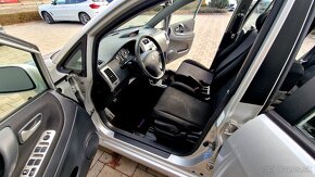 Suzuki Liana 1.6i 4x4 - 9