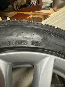 Goodyear 245/45R19 RFT zimne - 9