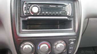 Honda crv  2,0 benzín, 4 x 4, automat, r. 2000 - 9