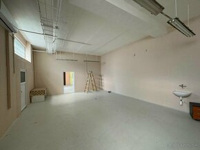 RealityKolesár prenajíma obchodný skladový priestor 200m2, R - 9