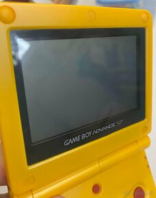 GameBoy Advance SP Pikachu - 9