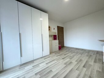 NA PRENÁJOM ZARIADENÝ 2,5 IZBOVÝ BYT, 65 m2,  PRIEVIDZA - 9