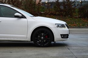 Škoda Octavia Combi 2.0TDI DSG Style - 9