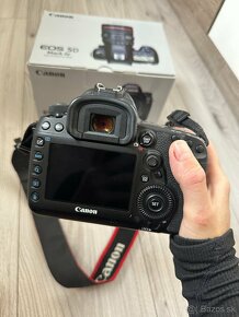 Canon 5D Mark IV - 9