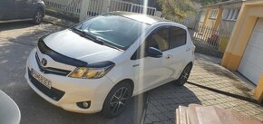 Yaris toyota 1,33 73kw 99ps biela zachovale auto - 9