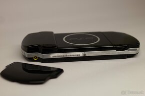 PSP 3000 piano black - 9