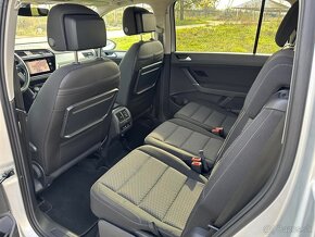 Volkswagen Touran 2,0 TDi DSG 7 MIEST - 9