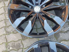 VW ALU disky R21 9,5J, 5x112,VW touareg SUZUKA - 9