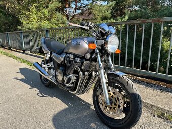 Yamaha XJR 1200 - 9