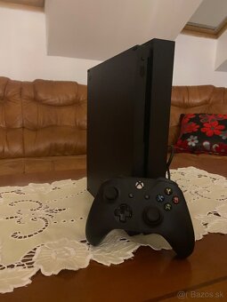 XBOX ONE X 1TB (4k) s krabicou + 5 hry - 9