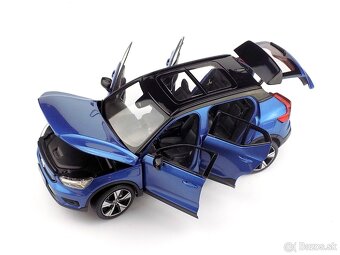 VOLVO XC40 RECHARGE - 1:18 PAUDI - 9