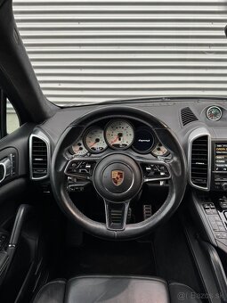 Porsche Cayenne V8 diesel 4.2TDI - 9