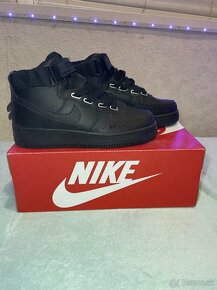 Nike Air Force 1 Black - 9