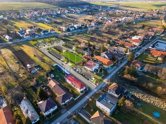 Na predaj sedem rodinných domov v REZIDENČNOM KOMPLEXE... - 9