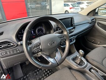 Hyundai i30 CW 1.6 CRDi Family, Pôvodný lak, v Záruke, SR - 9