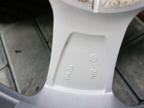 Original Volkswagen,Seat,Škoda 5x112 r15 - 9