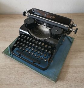 Starožitný písací stroj OLYMPIA Filia z roku 1936 - 9