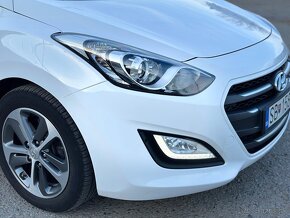 Hyundai i30 1.6 CRDI - 9