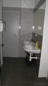 Kancelárie, 180 m2, s kuchynkou a soc. zariadením. - 9