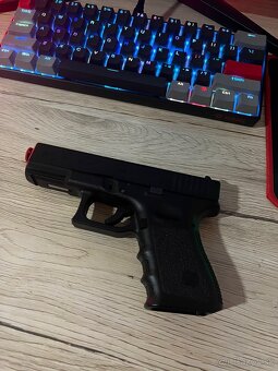 Glock 19 Air Soft - 9