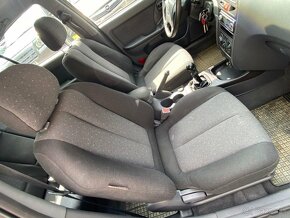 Hyundai Elantra 1.6 16V DOHC tažné klima 110tkm ČR - 9