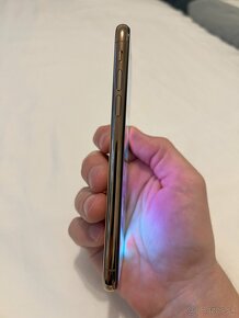 iPhone XS 64GB Gold - 9