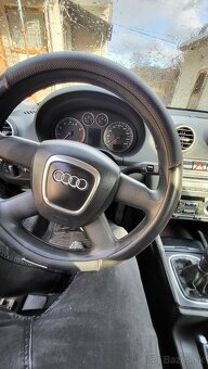 Audi A3 sportsback 1.6 benzín  SKVELÝ STAV - 9