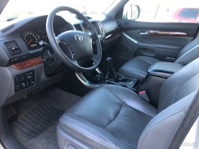 TOYOTA LANDCRUISER 4X4 + UZÁVIERKA VO FULL VYBAVE - 9