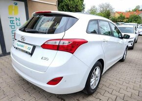 Hyundai i30 1.6-NÍZKÉ KM-spotř.5,1l/100km - 9