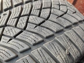 Zimné pneu Goodyear (run flat) 225/40 R18 - 9