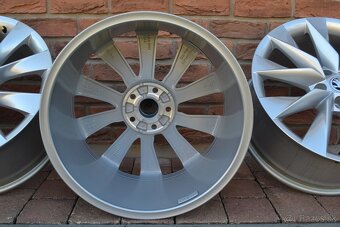 5x112 R19 Hlinikove disky Original Skoda - 9