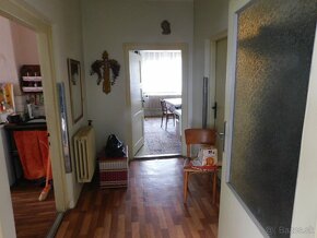 Zľava 12.000,-€ Na predaj rodinný dom v Sľažanoch - 9