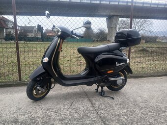 Piaggio Vespa 125 ET4 - 9