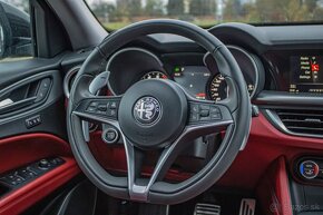 Alfa Romeo Stelvio 2.0 GME Btech AWD A/T - 9