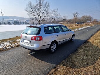 Volkswagen Passat 2.0 TDI - 9