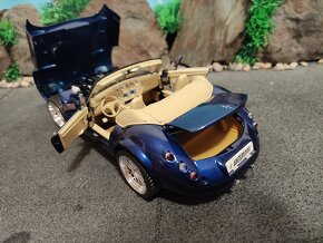 Prodám model 1:18 Wiesmann Roadster MF3 - 9