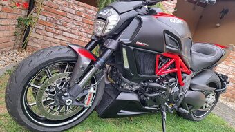 DUCATI DIAVEL 1200 CARBON - 9