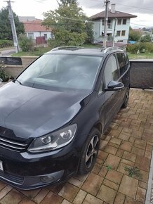 Volkswagen Touran 2012, 1.6 - 9