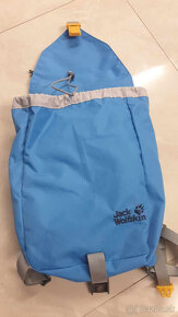 dokonalý detský batoh, zn .  Jack Wolfskin , objem 8l - 9