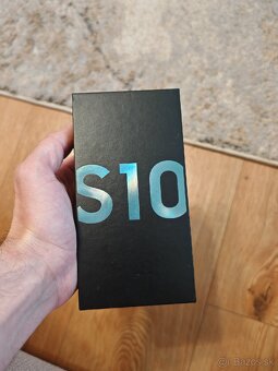 Samsung Galaxy s10  128GB/8GB Ram - 9