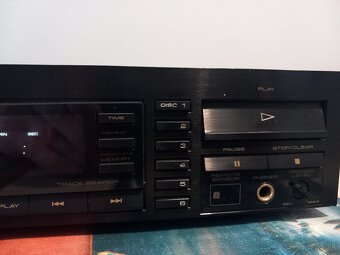 Vintage CD - 9