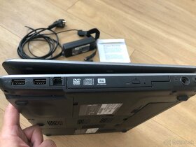 Lenovo IdeaPad S300 - laptop,notebook + Toshiba satellite - 9