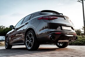 Alfa Romeo Stelvio Veloce - TOP zánovní stav - 9