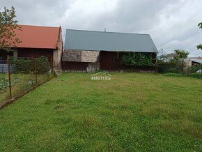 Exkluzívne na predaj stavebný pozemok 2590 m2 a vidiecky dom - 9