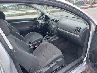 Volkswagen Golf 1.6 FSI Comfortline - 9