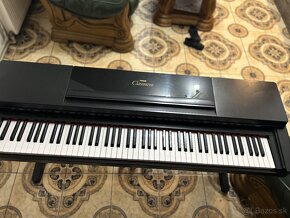 Yamaha Clavinova CLP-650 - 9