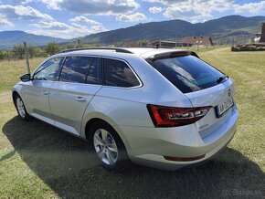 Predám škoda Superb combi 1,5tsi r.v.12.2018 - 9